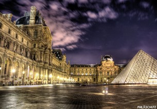 Cour du Louvre de nuit 1