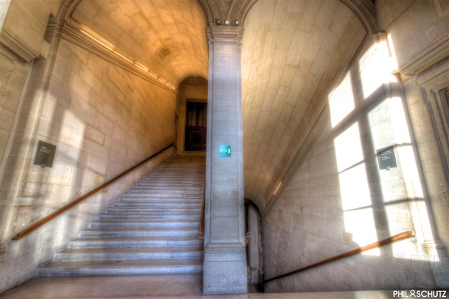 Louvre - Escalier 16