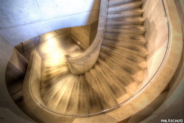 Louvre - Escalier 2